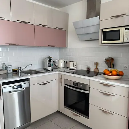 Le Secret Des Collines - South Facing Balcony Apartamento *