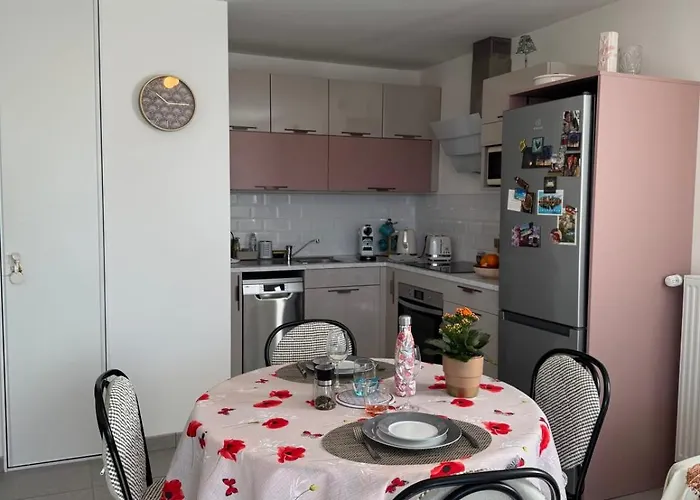 Appartement Le Secret Des Collines - South Facing Balcony *