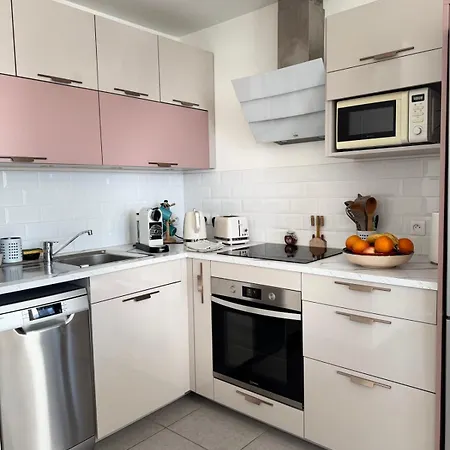 Le Secret Des Collines - South Facing Balcony