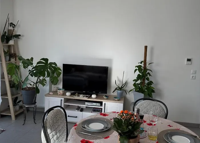 Le Secret Des Collines - South Facing Balcony Apartment