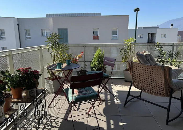 Le Secret Des Collines - South Facing Balcony Апартаменты *